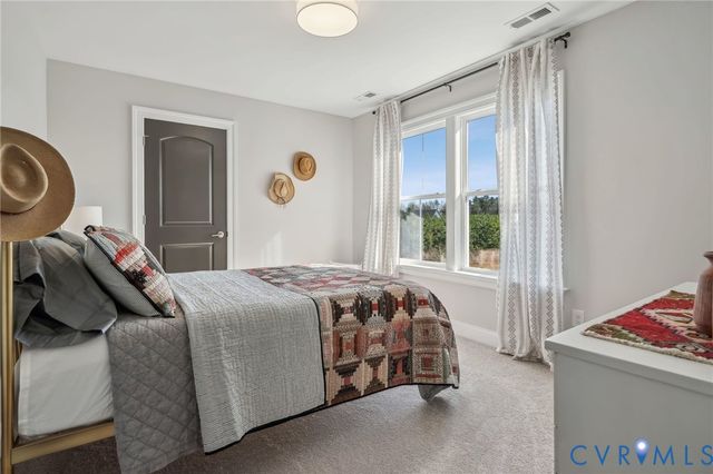 9008 Santee Ln, Mechanicsville, VA 23111