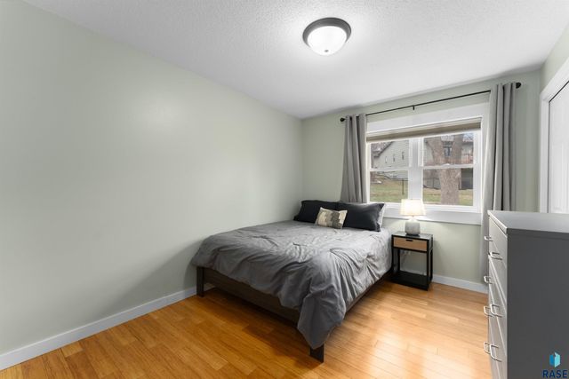 1123 E Plum Creek Cir Circle, Sioux Falls, SD 57105