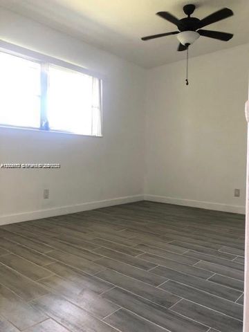 215 SW 10th St 0, Hallandale Beach, FL 33009