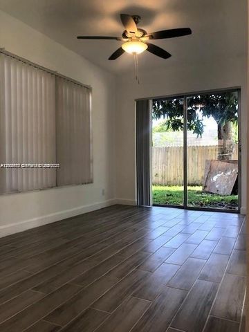 215 SW 10th St 0, Hallandale Beach, FL 33009