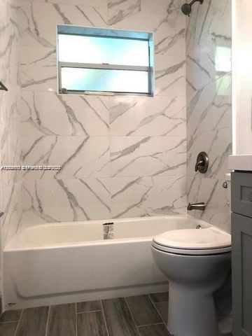 215 SW 10th St 0, Hallandale Beach, FL 33009