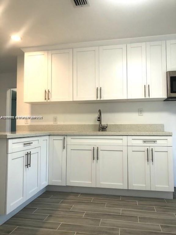 215 SW 10th St 0, Hallandale Beach, FL 33009