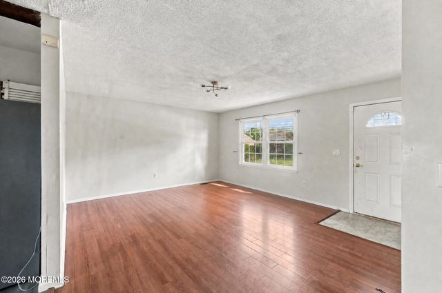 1024 Beachwood Boulevard, Beachwood, NJ 08722