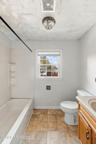 1024 Beachwood Boulevard, Beachwood, NJ 08722