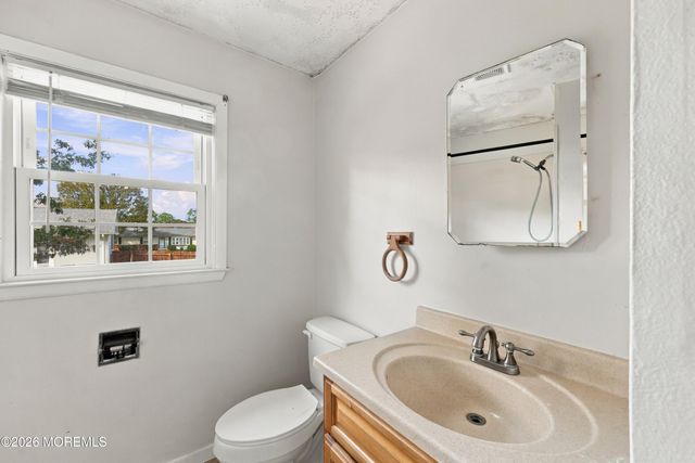 1024 Beachwood Boulevard, Beachwood, NJ 08722
