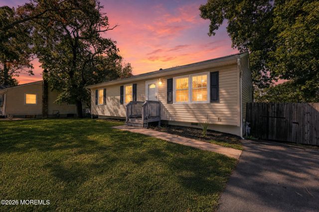 1024 Beachwood Boulevard, Beachwood, NJ 08722