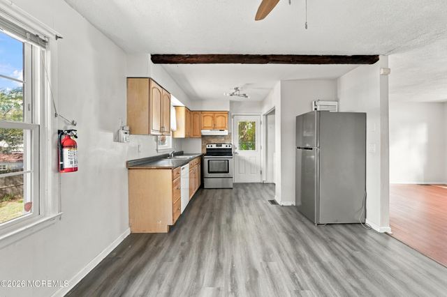 1024 Beachwood Boulevard, Beachwood, NJ 08722