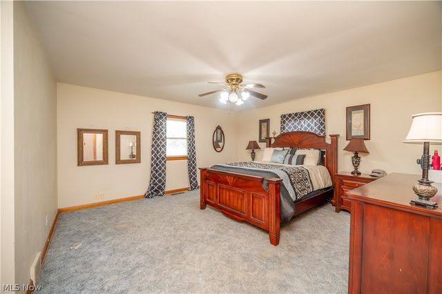 2922 Eldora Drive, Youngstown, OH 44511