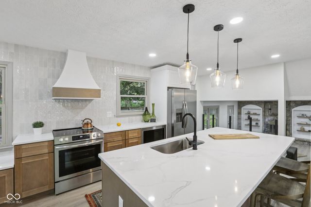 10778 Haverstick Road, Carmel, IN 46033