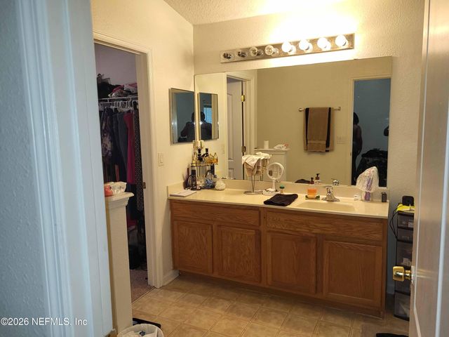 10998 S RIVER FALLS Drive 3-7, Jacksonville, FL 32218