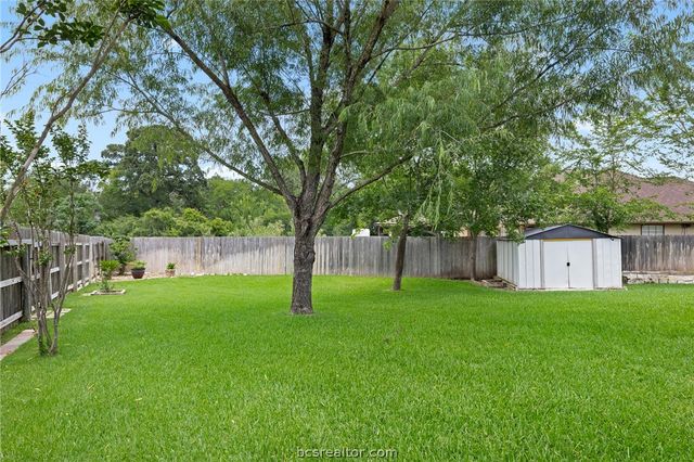 5202 Bloomsbury Way, Bryan, TX 77802