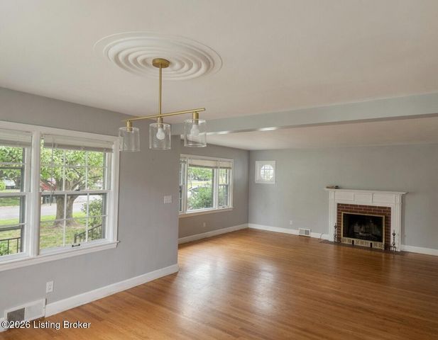 3701 Plymouth Rd, Louisville, KY 40207