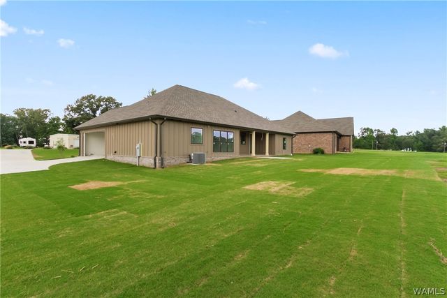 11146 Hilltop loop, Northport, AL 35475