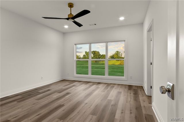 11146 Hilltop loop, Northport, AL 35475
