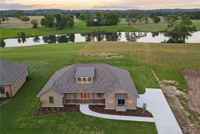 11146 Hilltop loop, Northport, AL 35475