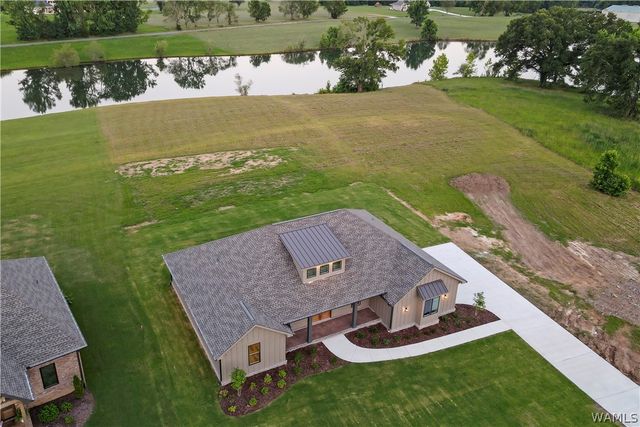 11146 Hilltop loop, Northport, AL 35475