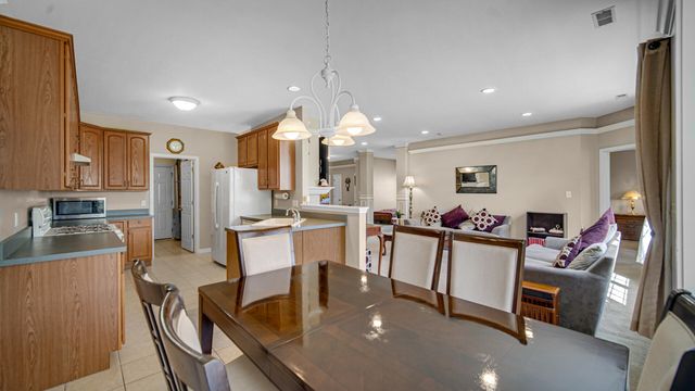 825 Grand Haven Way, Schererville, IN 46375