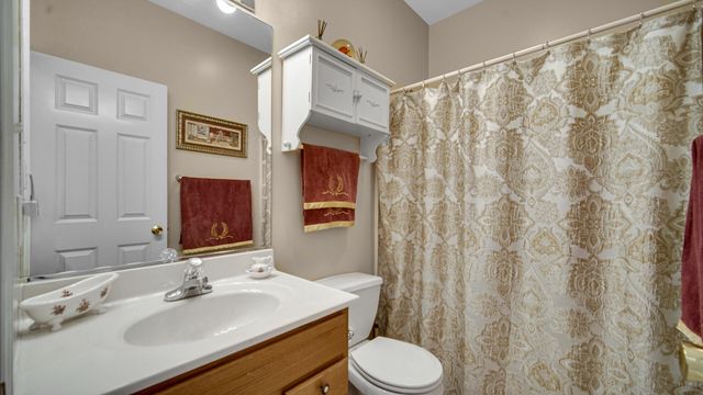 825 Grand Haven Way, Schererville, IN 46375