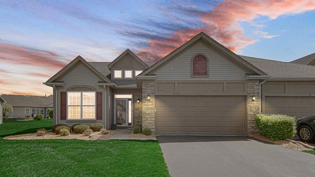 825 Grand Haven Way, Schererville, IN 46375