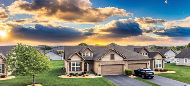 825 Grand Haven Way, Schererville, IN 46375