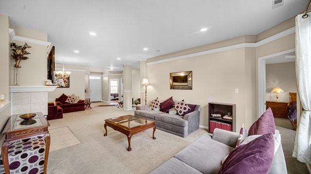 825 Grand Haven Way, Schererville, IN 46375