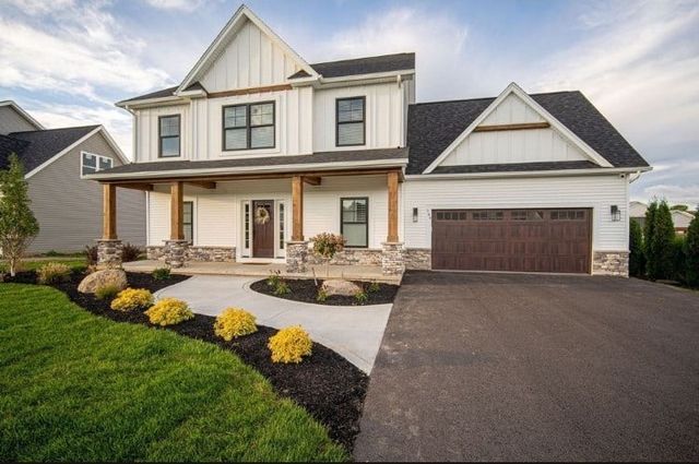 75 Sackets Landing, Greece, NY 14612