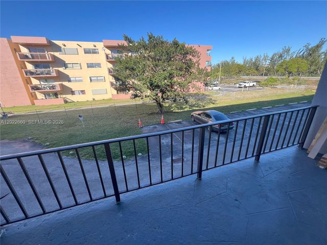 399 NW 72nd Ave 211, Miami, FL 33126