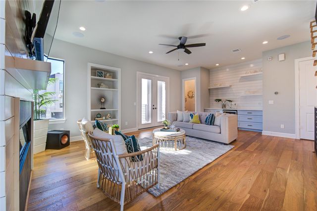 820 Wakefield Drive A, Houston, TX 77018