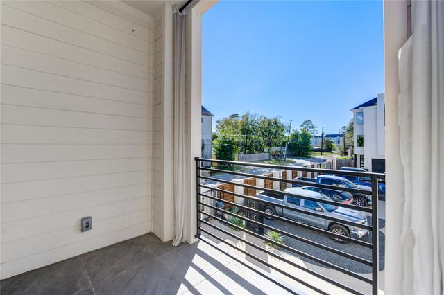 820 Wakefield Drive A, Houston, TX 77018