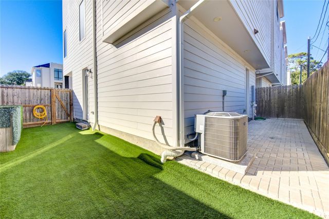 820 Wakefield Drive A, Houston, TX 77018