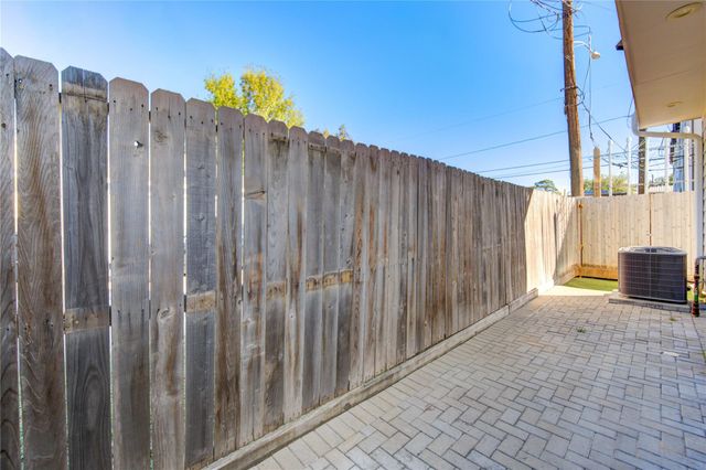 820 Wakefield Drive A, Houston, TX 77018