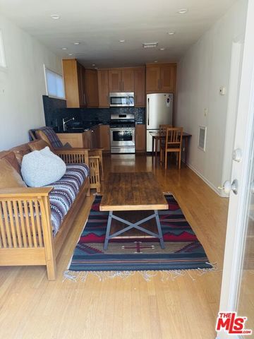 5065 Goodland Avenue, Los Angeles, CA 91607