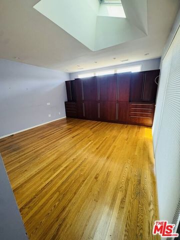 5065 Goodland Avenue, Los Angeles, CA 91607