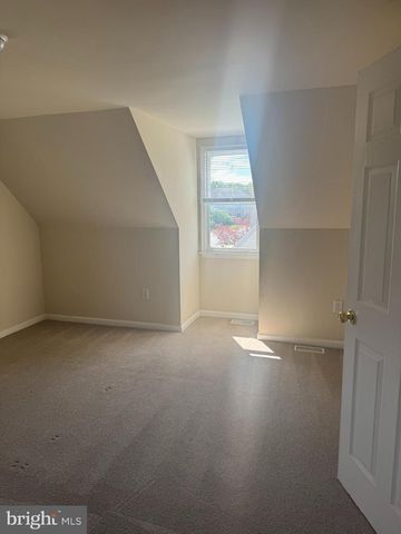 536 BRACKEN DR, Chambersburg, PA 17201