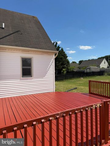 536 BRACKEN DR, Chambersburg, PA 17201