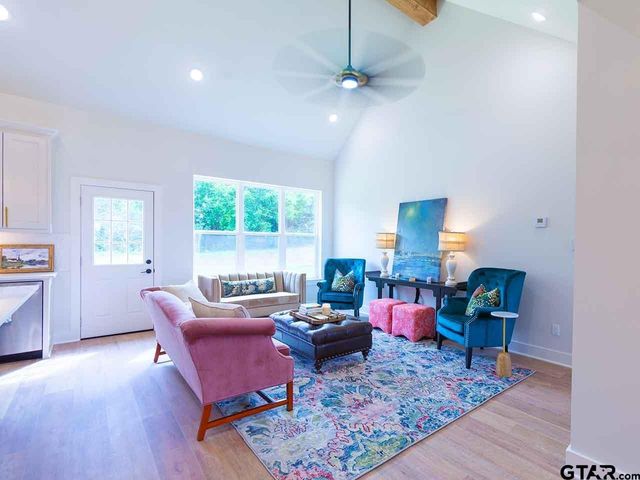 120 Pecan Dr, Bullard, TX 75757