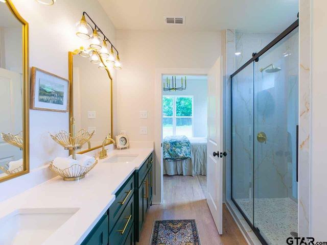 120 Pecan Dr, Bullard, TX 75757