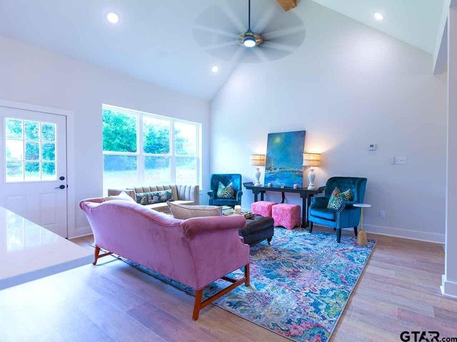 120 Pecan Dr, Bullard, TX 75757