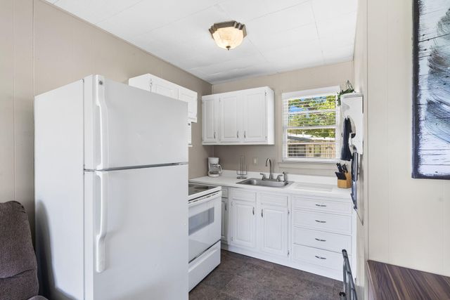 638 Double Day Loop, Branson West, MO 65737