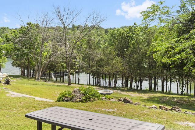 638 Double Day Loop, Branson West, MO 65737