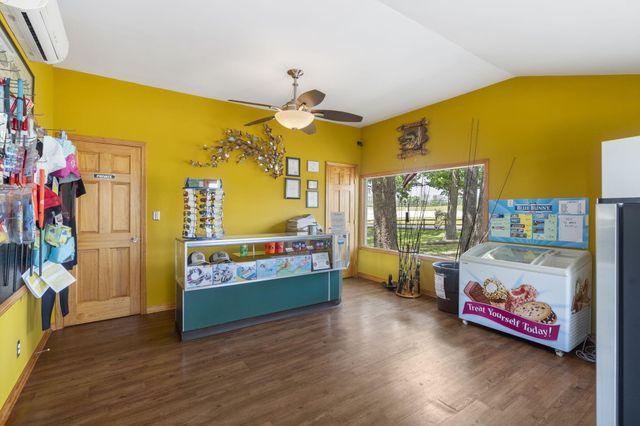 638 Double Day Loop, Branson West, MO 65737