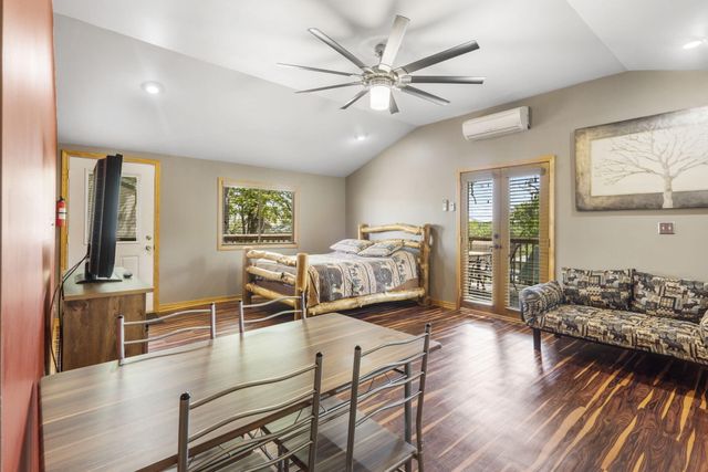 638 Double Day Loop, Branson West, MO 65737