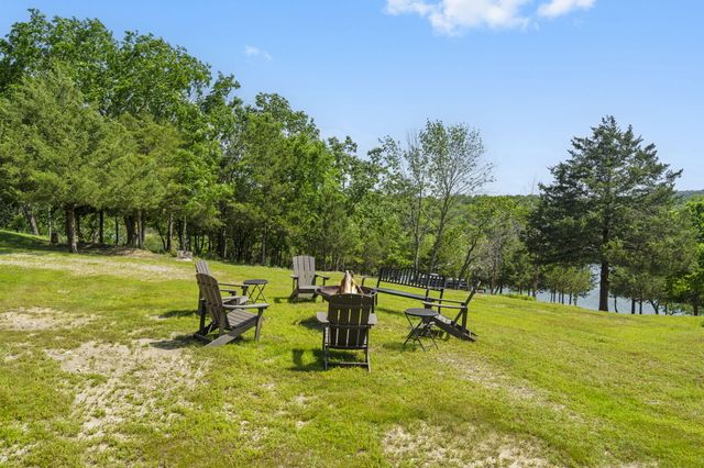 638 Double Day Loop, Branson West, MO 65737