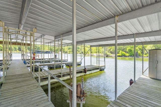 638 Double Day Loop, Branson West, MO 65737