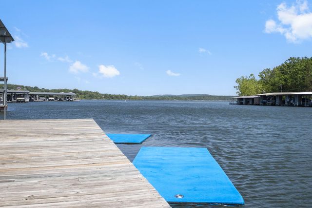 638 Double Day Loop, Branson West, MO 65737