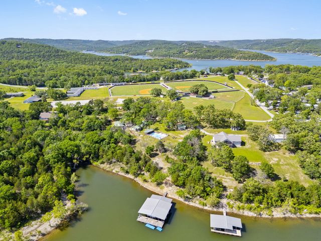 638 Double Day Loop, Branson West, MO 65737