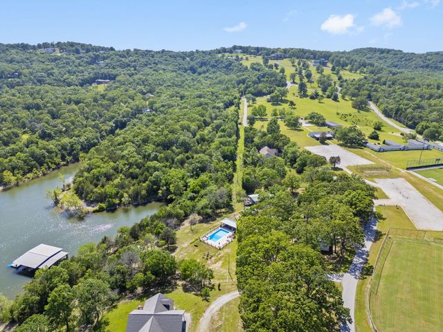 638 Double Day Loop, Branson West, MO 65737