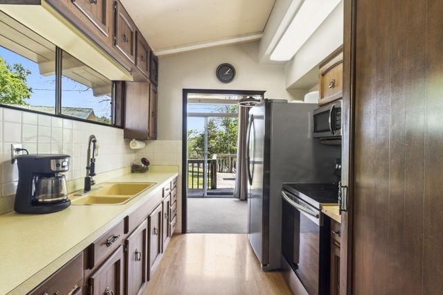 638 Double Day Loop, Branson West, MO 65737