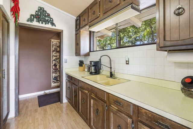 638 Double Day Loop, Branson West, MO 65737