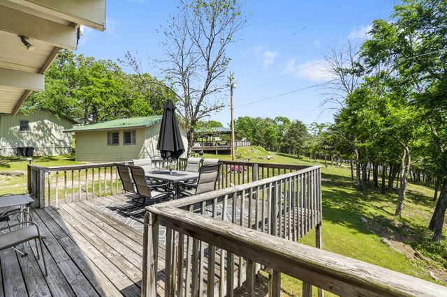 638 Double Day Loop, Branson West, MO 65737